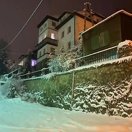 ホステル Osrodek Skalka *