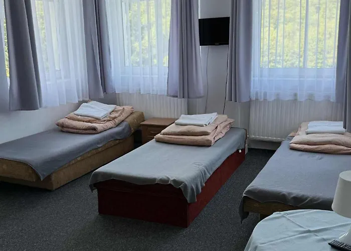 Ośrodek Skałka Hostel *